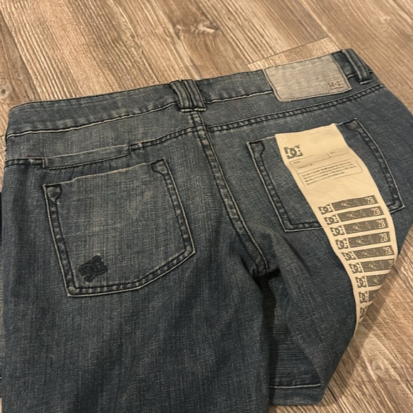 DC STRAIGHT VINTAGE II LOW RISE SIZE 28 NWT BLUE JEANS - Picture 5 of 7